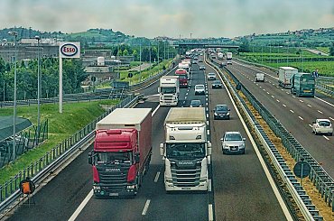 Britům došel benzín. Trhněte si, my se nevrátíme, vzkázali jim kamioňáci z EU