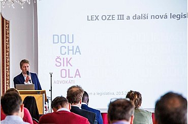 Pár typových smluv už v energetickém byznysu nestačí