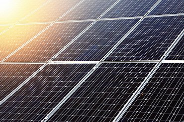 Nymburk chce umístit na městské budovy devět fotovoltaických elektráren